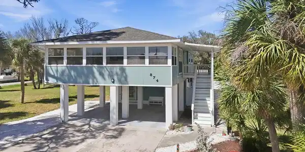 874 HARVARD STREET