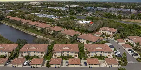 4433 CORSO VENETIA BOULEVARD