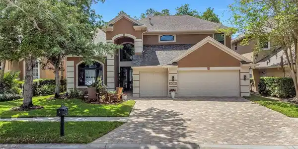 10422 GREENDALE DRIVE