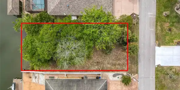 26 COMANCHE COURT