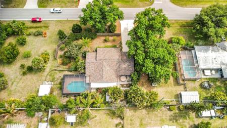 601 E SEMINOLE DRIVE
