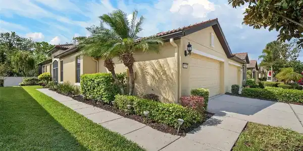5537 SUNSET FALLS DRIVE