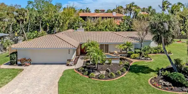 603 FOUR BAYS DRIVE