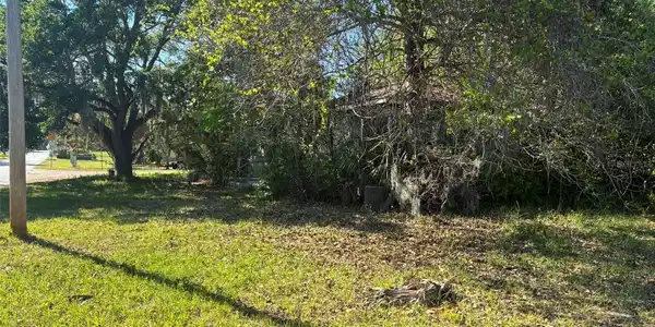 790 INDIANOLA DRIVE