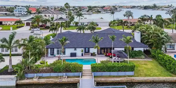 221 HOWARD DRIVE