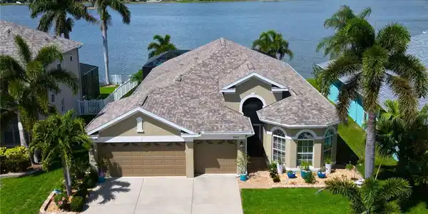 1842 MIRA LAGO CIRCLE