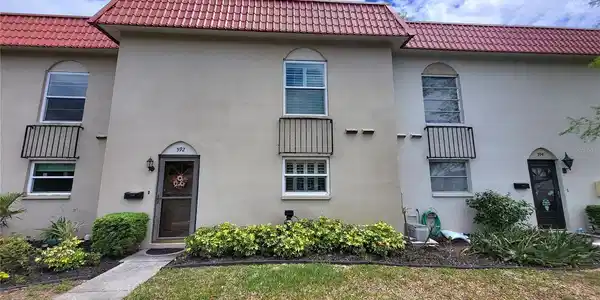 2700 BAYSHORE BOULEVARD