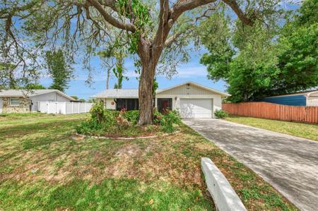581 CROCUS ROAD