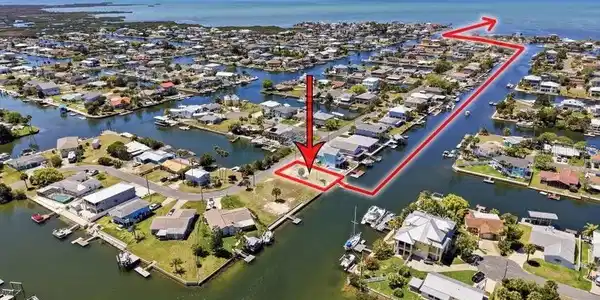 3473 GULF COAST DRIVE
