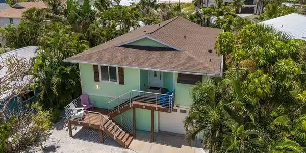 771 JACARANDA ROAD