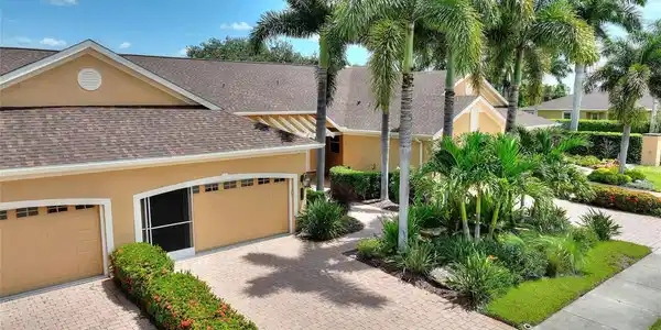 4810 TURNBERRY CIRCLE