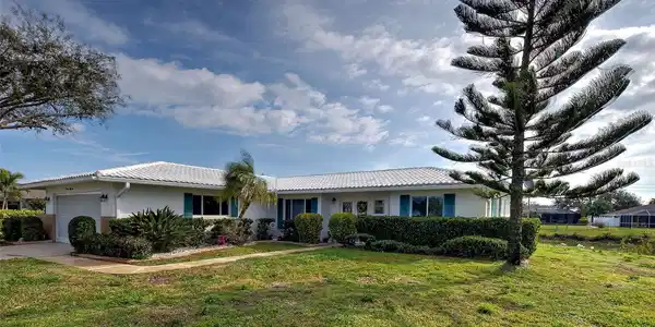 1355 CAMBRIDGE DRIVE