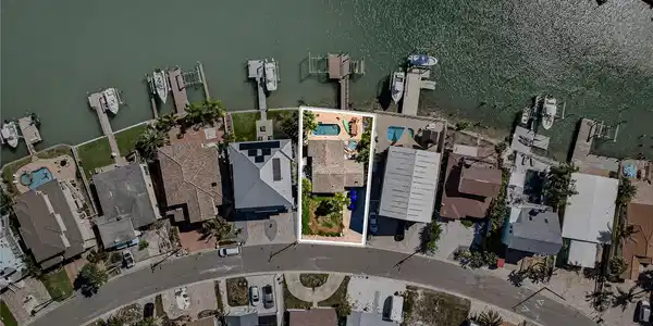 449 S BAYSHORE DRIVE