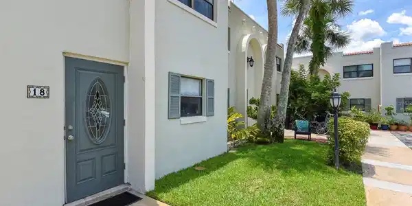 65 SETON TRAIL