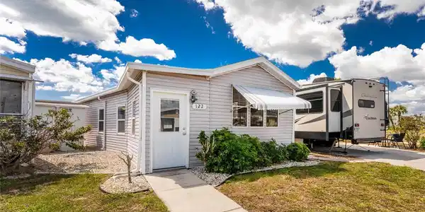 1475 FLAMINGO DRIVE