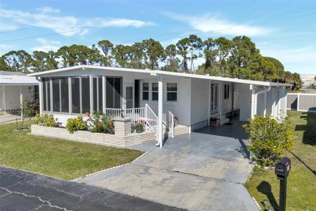 214 PALM AIR DRIVE