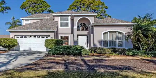 897 COLONIAL ROAD