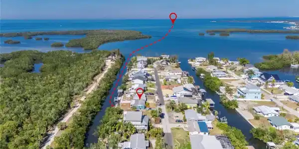 827 SEABREEZE DRIVE