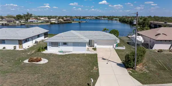109 W TARPON BOULEVARD NW