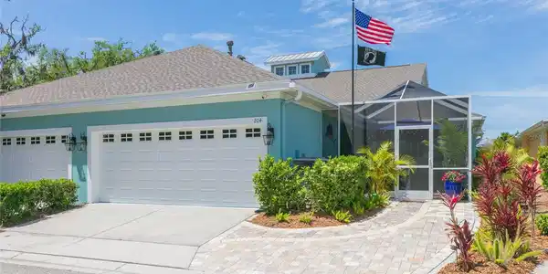 204 LATITUDE PLACE