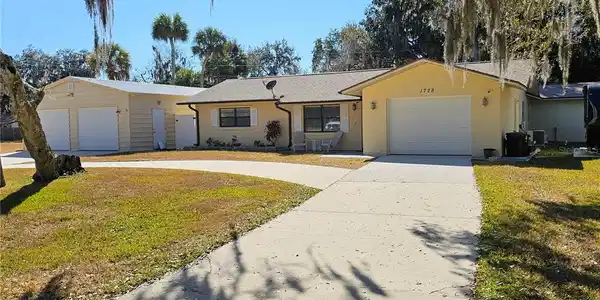 1728 LIME TREE DRIVE