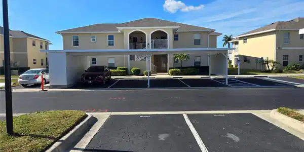 5800 SABAL TRACE DRIVE