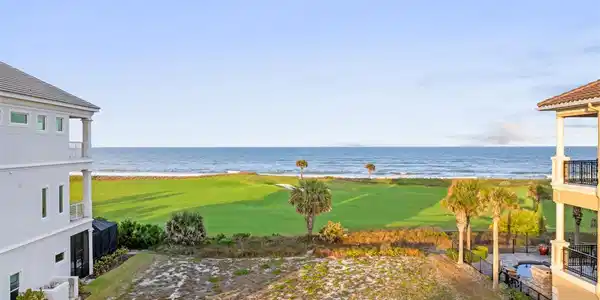8 HAMMOCK BEACH COURT