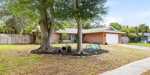 1143 LANCER LANE