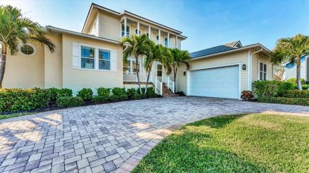 634 KEY ROYALE DRIVE