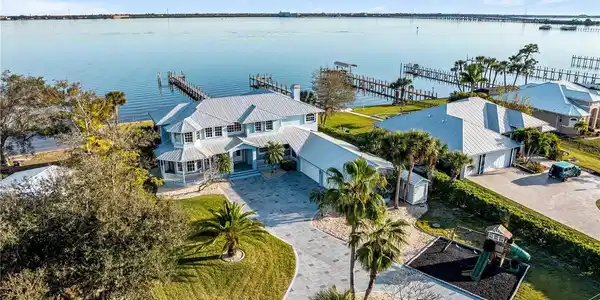 4430 NORTH SHORE DRIVE