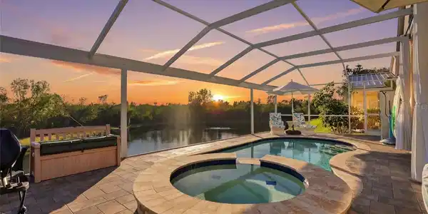 732 LIGHTHOUSE DRIVE