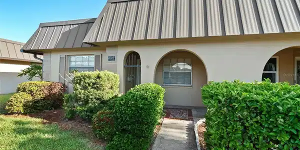 4129 STRATFORD DRIVE