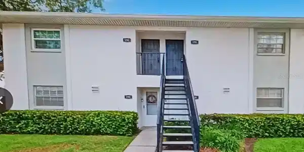 3808 N OAK DRIVE