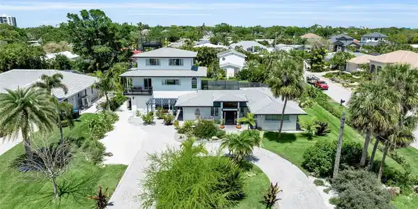 608 GARDENIA DRIVE