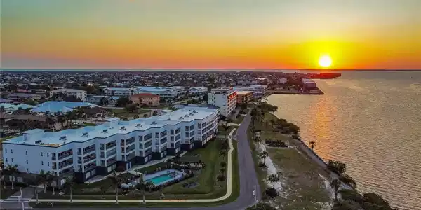 1425 PARK BEACH CIRCLE