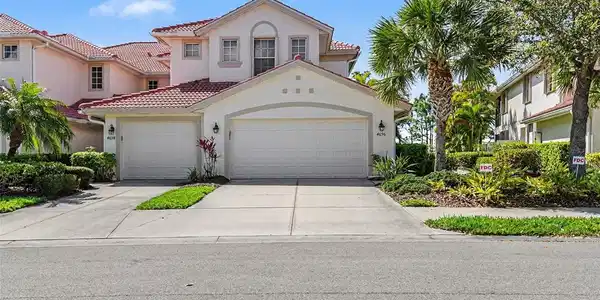 4696 CLUB DRIVE