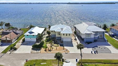905 CHAPIN BOULEVARD