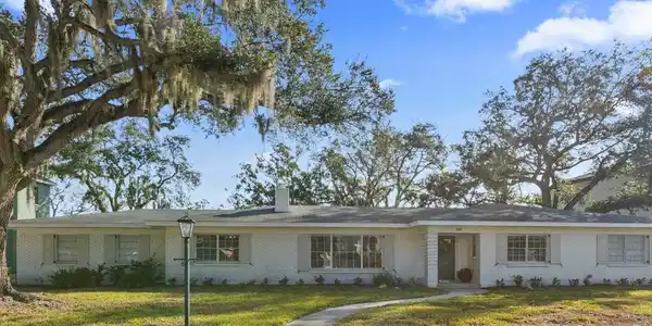2618 S BRYANT CIRCLE