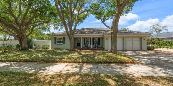 500 PONCE DE LEON BOULEVARD