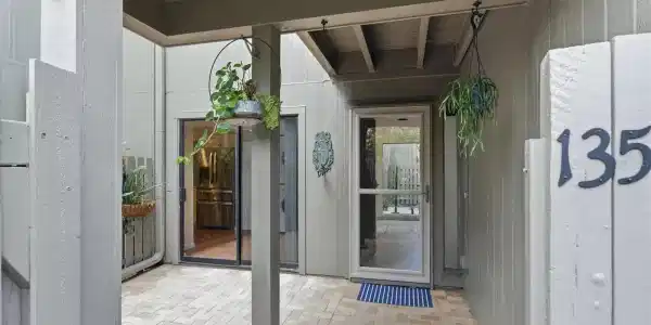 135 WOODLAND PLACE
