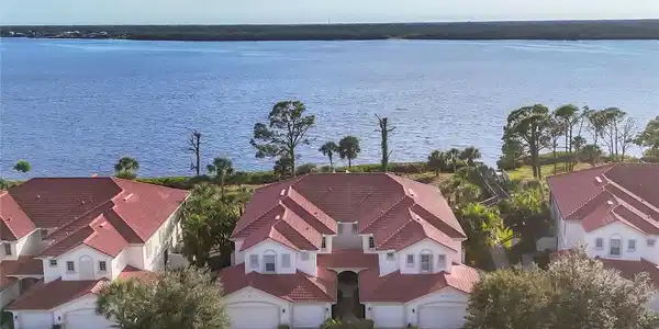 4746 CLUB DRIVE