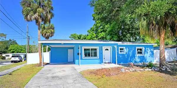 6002 TOWN N COUNTRY BOULEVARD