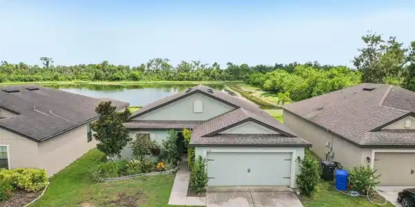 636 CHATHAM WALK DRIVE