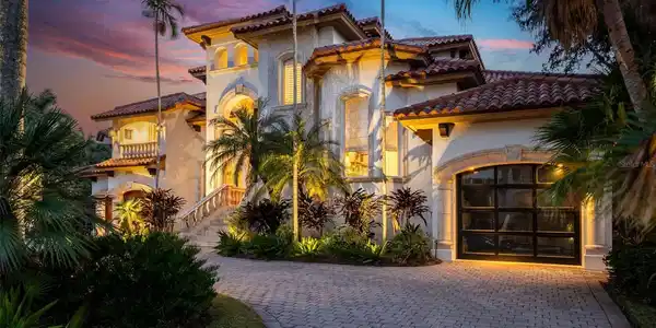 1394 HARBOR DRIVE