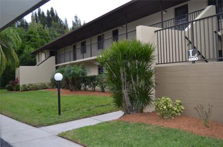 4000 OAKVIEW DRIVE