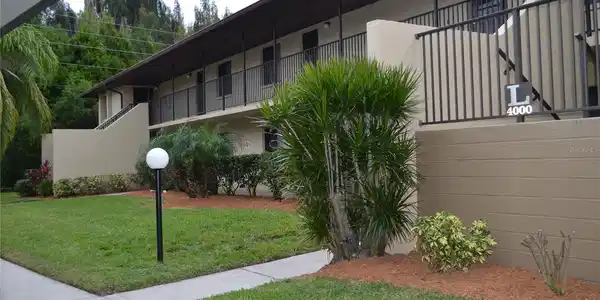 4000 OAKVIEW DRIVE