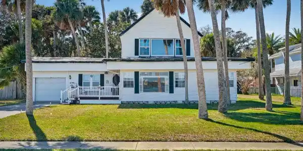 4390 HALIFAX DRIVE