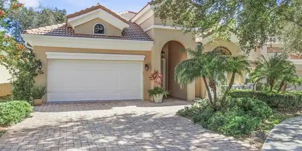 33 MARSHVIEW LANE