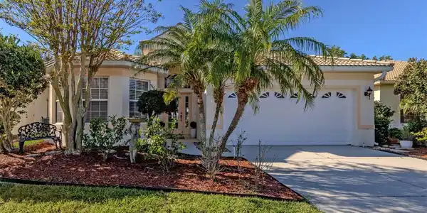404 PINEWOOD LAKE DRIVE