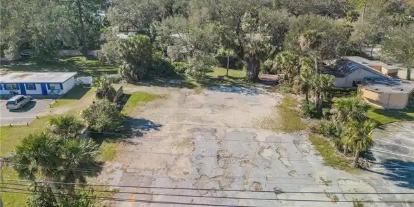 1296 N DIXIE FREEWAY